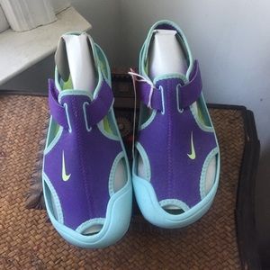Aqua Shoes